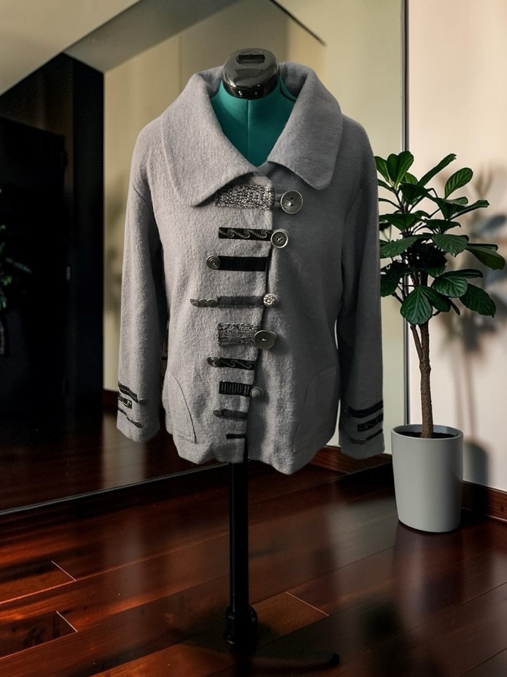 Women's Gray Button-Strap Pea Coat P:23” L:31”